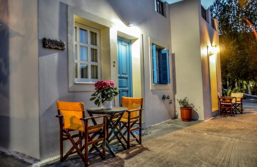 Mainades Maisonettes & Studios Ménites Dış mekan fotoğraf