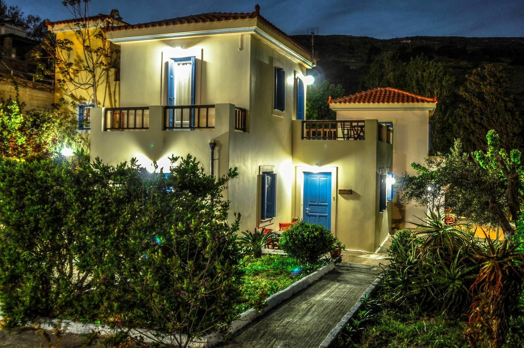 Mainades Maisonettes & Studios Ménites Dış mekan fotoğraf